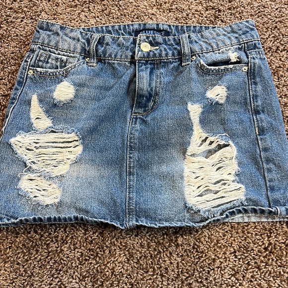 2 Jean skirts - Picture 6 of 8